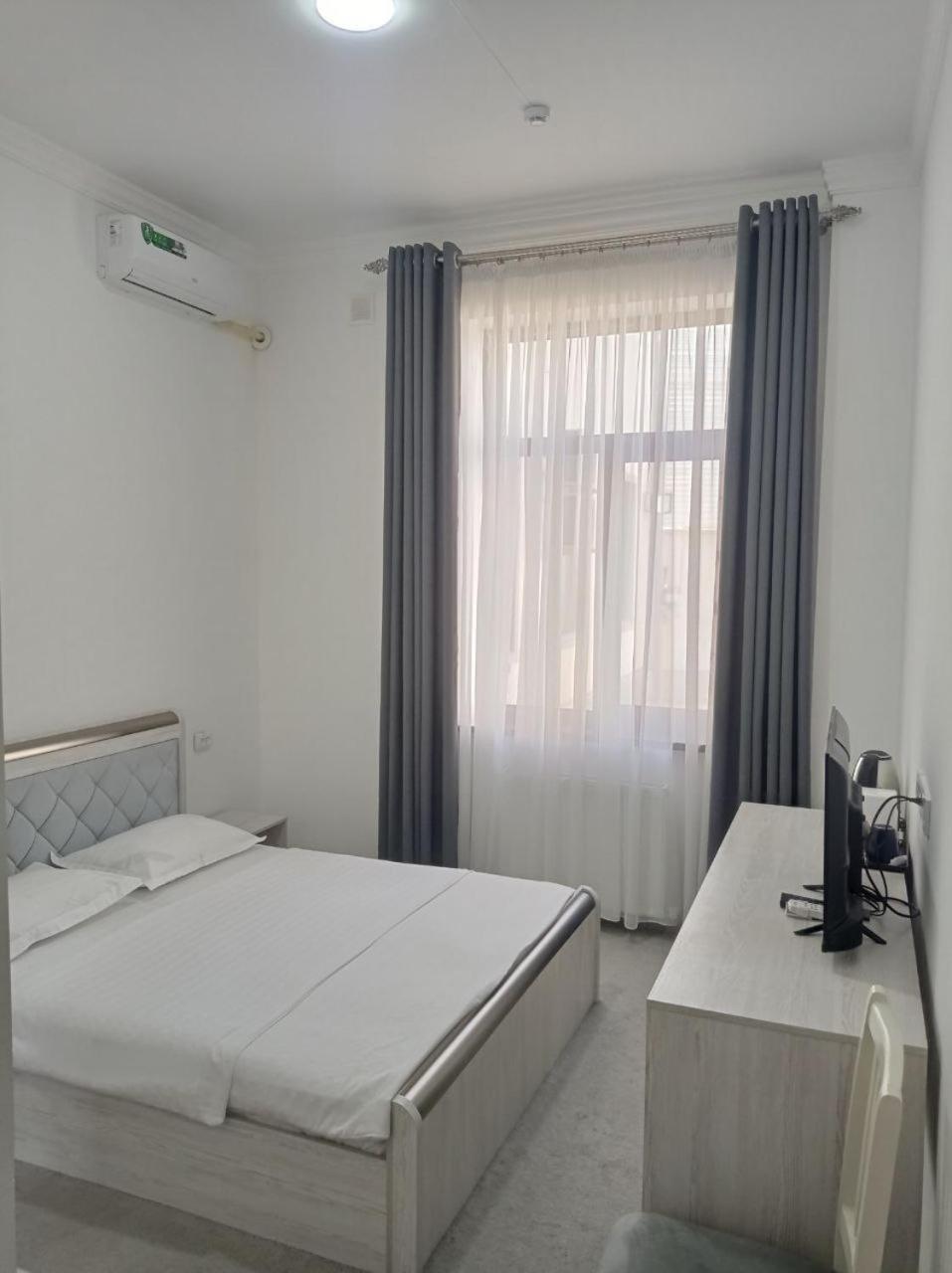 Baxrama Hotel Tashkent Esterno foto